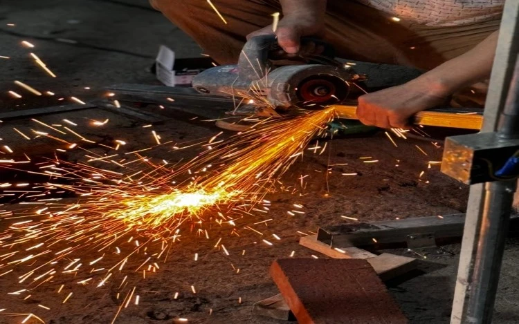 Laser Cutting Physical Picture